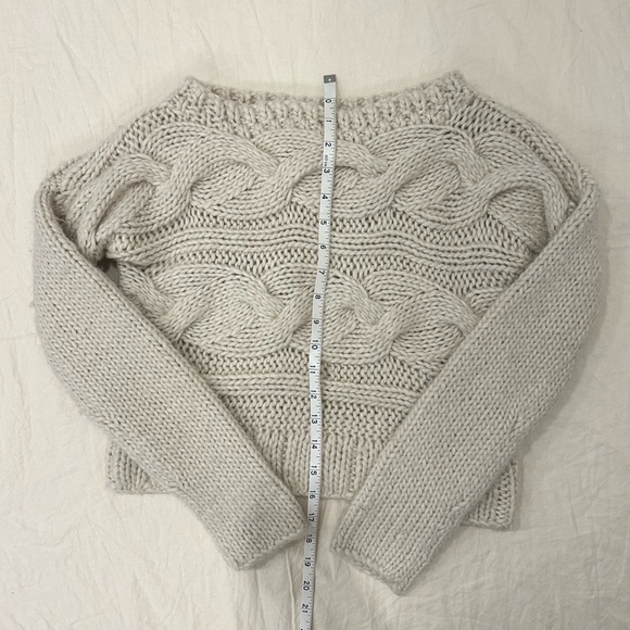 Guess Ecru Cable Knit Cropped Sweater - Picture 2 of 6